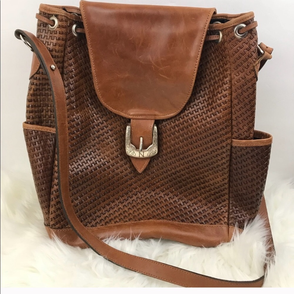 Navasota vintage leather bucket bag